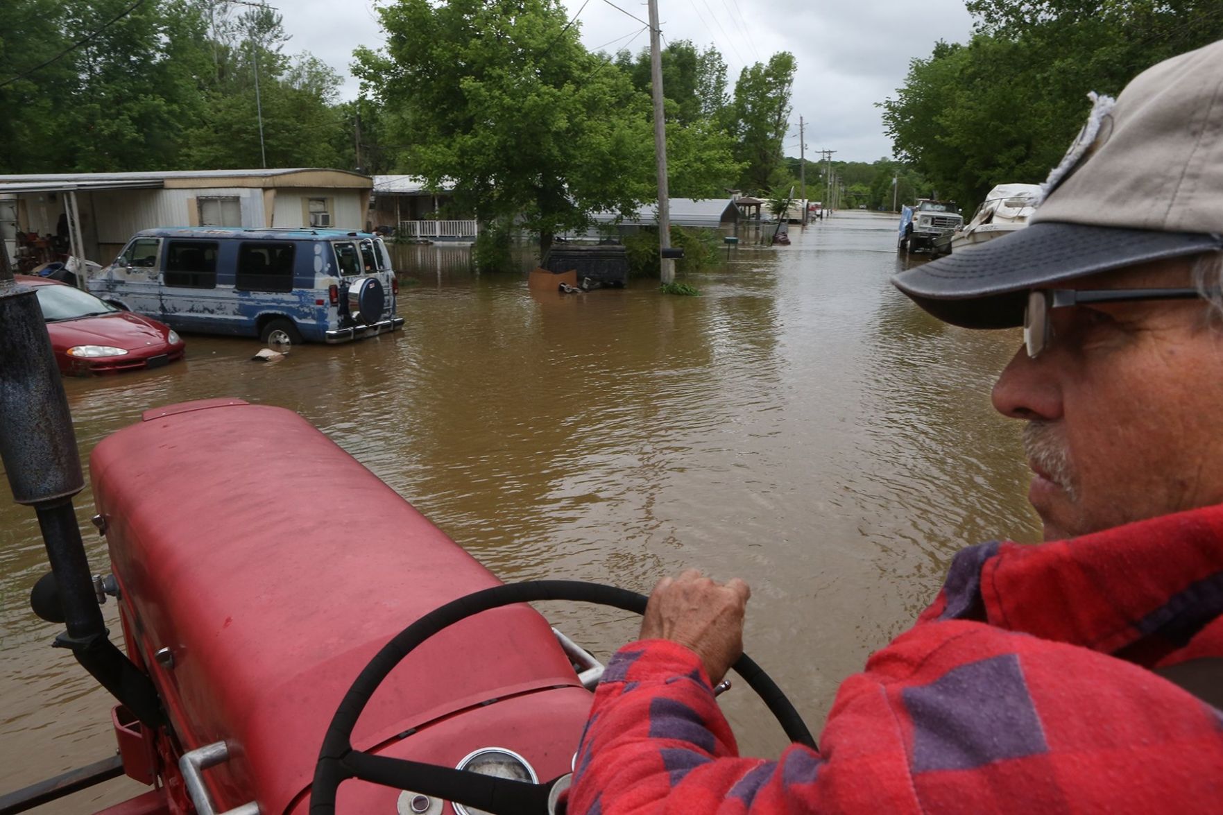 Cedar Hill trailer park flooded by the Big River